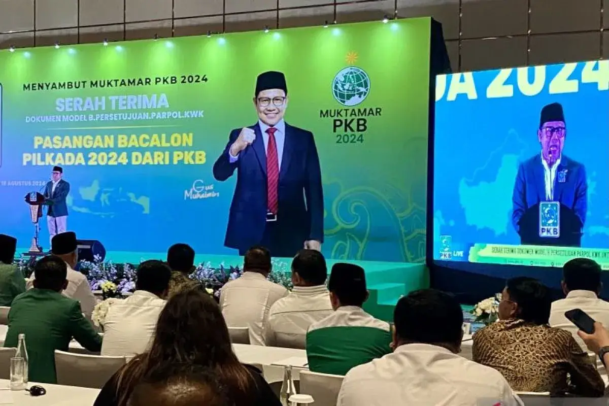 Ketua Umum DPP Partai Kebangkitan Bangsa (PKB), Muhaimin Iskandar, menyampaikan sambutan dalam acara Serah Terima Dokumen B.1-KWK Pasangan Bakal Calon Pilkada 2024 dari PKB di Jakarta, Minggu (16/8/2024).