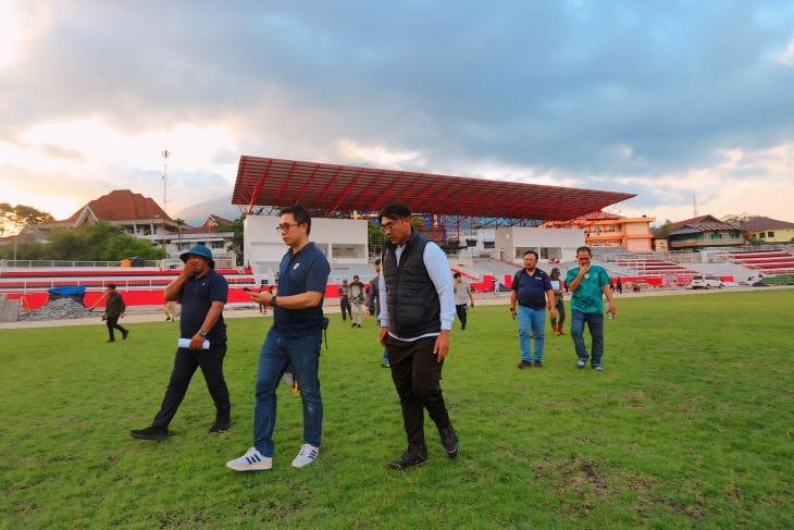 Venue Laga Kandang Malut United Liga 1 Indonesia, PSSI dan LIB Verifikasi Stadion Gelora Kie Raha Ternate 38 Tim PSSI melakukan pengecekan terhadap infrastruktur Stadion Gelora Kie Raha Ternate untuk dijadikan sebagai venue laga kandang tim Malut United asal Maluku Utara dalam kompetisi Liga 1 pada Kamis (10/10/2024).