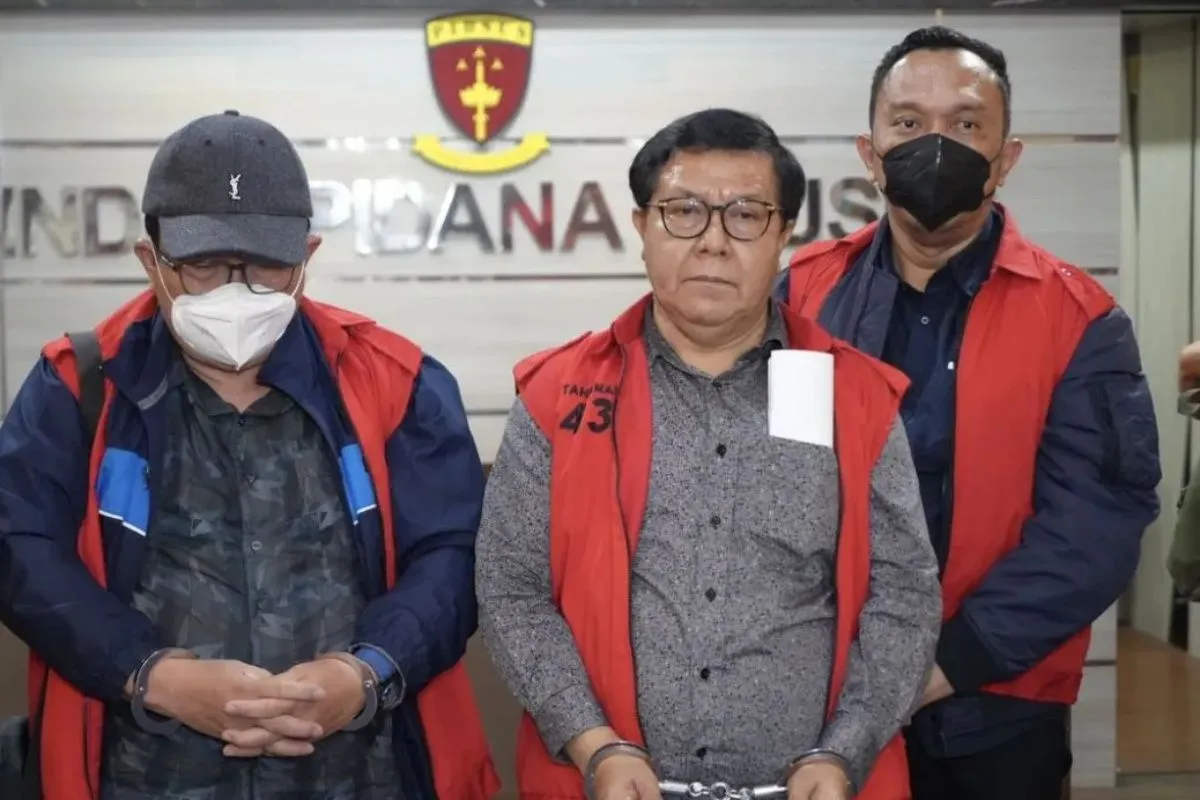 Tiga hakim Pengadilan Negeri (PN) Surabaya yang ditangkap oleh tim gabungan Kejaksaan Agung (Kejagung) RI untuk sementara akan ditahan di Kejaksaan Tinggi (Kejati) Jawa Timur pada Kamis (24/10/2024). Kejati Jatim.