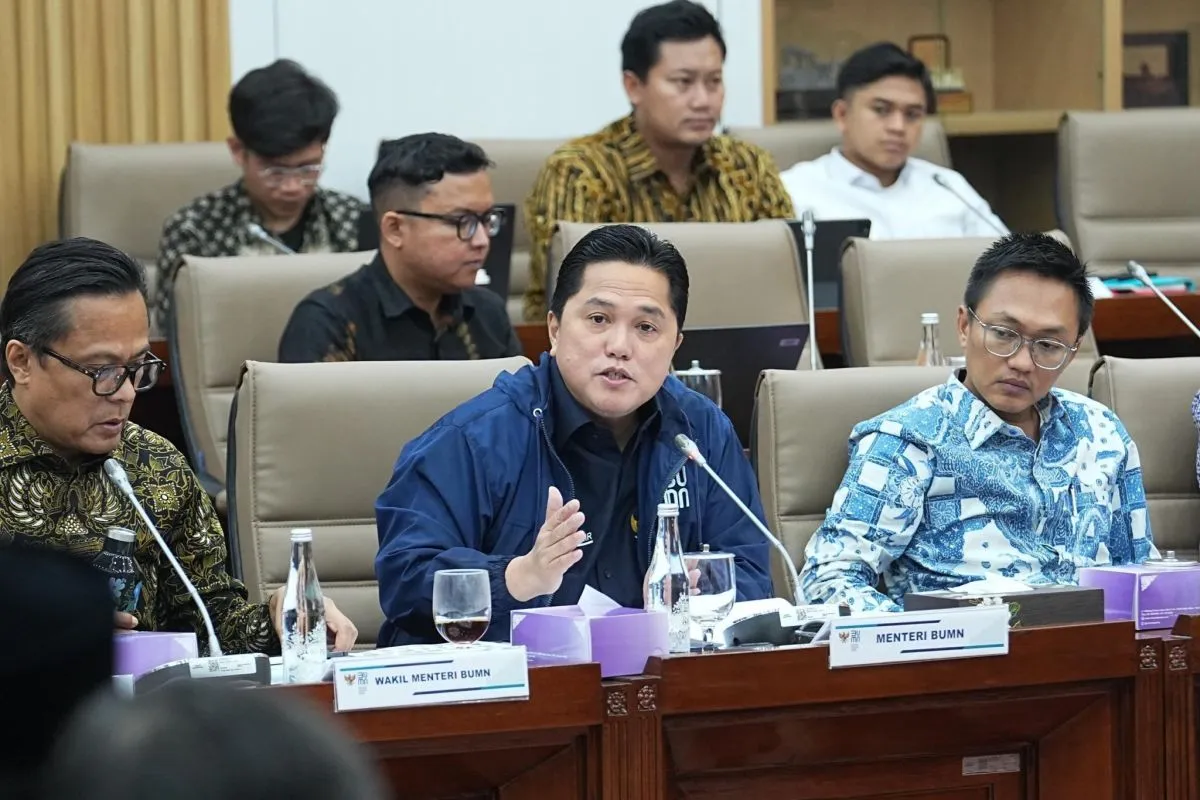 Menteri BUMN Batalkan Proyek Pembangunan Terminal 4 di Bandara Soekarno Hatta 38 Menteri Badan Usaha Milik Negara (BUMN) Erick Thohir menghadiri Rapat Kerja bersama Komisi VI DPR RI di Kompleks Parlemen, Jakarta, pada Senin (4/11/2024). Humas BUMN.
