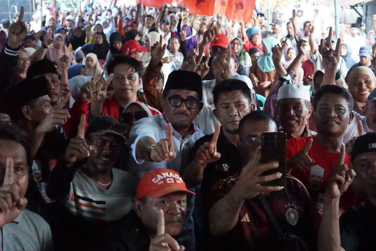 Kampanye Calon Gubernur Maluku Utara nomor urut 1 ini dipusatkan di Desa Fogi, Kecamatan Sanana Kabupaten Kepulauan Sula.