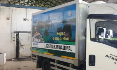 Direktorat Logistik Ditjen Penguatan Daya Saing Produk Kelautan dan Perikanan (PDSPKP) KKP memberikan bantuan dua unit mobil berpendingin (thermoking) untuk mendukung usaha perikanan di Malut, Minggu (15/12/2024).
