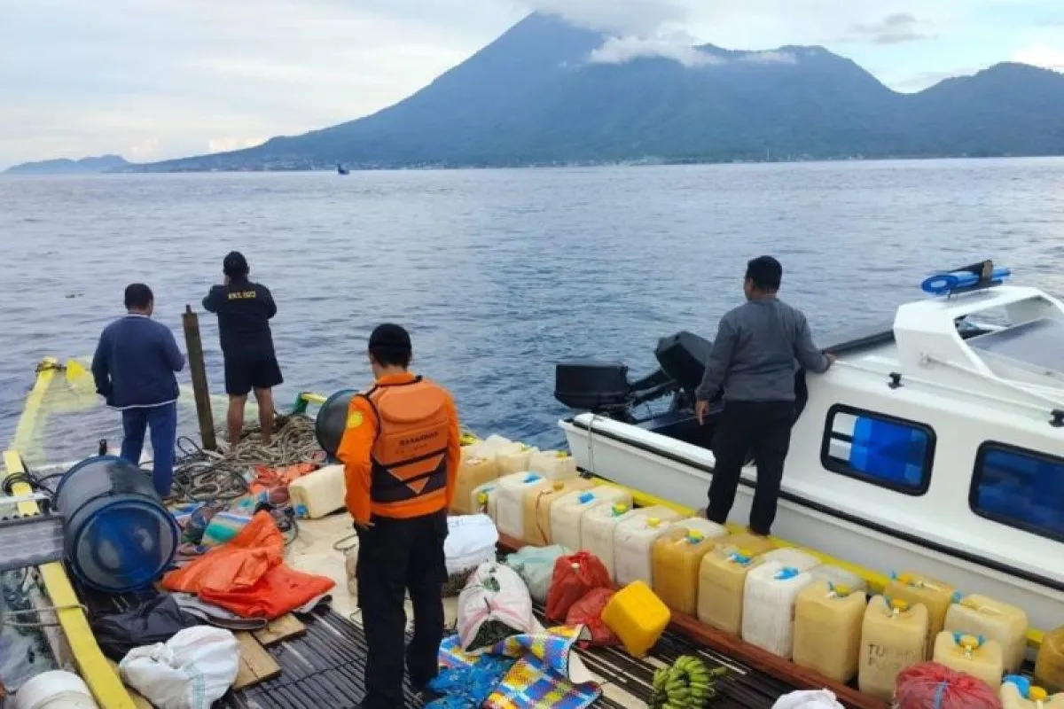 Speedboat rute Sofifi-Ternate bertabrakan dengan sebuah motor kayu yang tengah dalam perjalanan dari Jailolo ke Tidore pada Selasa (24/12/2024).