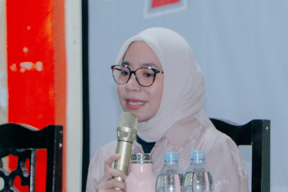 Ketua Dewan Pimpinan Cabang (DPC) Gerakan Ekonomi Kreatif Nasional (Gekrafs) Kota Tidore Kepulauan, Nurul Asnawia, yang juga Anggota DPRD Kota Tidore Fraksi PDI Perjuangan.