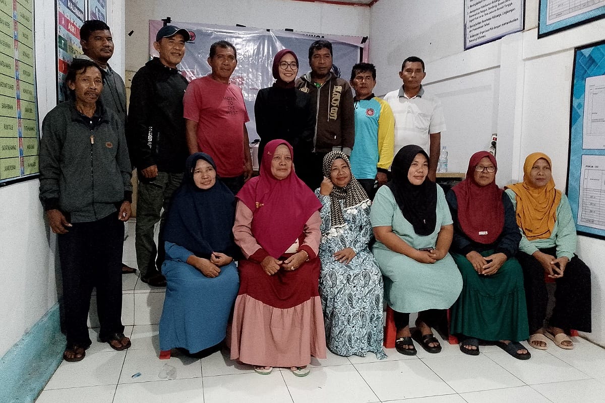 Reses di Kelurahan Rum Balibunga, Nurul Asnawiah Berikan Sejumlah Pemahaman Penting kepada Masyarakat 39 Reses Anggota DPRD Kota Tidore Kepulauan Fraksi PDI Perjuangan Nurul Asnawiah di Kelurahan Rum Balibunga.