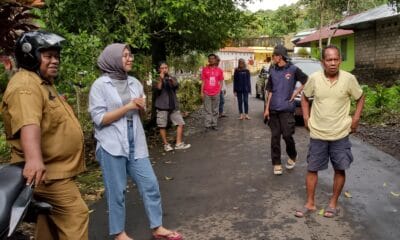 Anggota DPRD Kota Tidore Kepulauan Fraksi PDI Perjuangan Nurul Asnawiah, saat tinjau lokasi usulan saat reses di Kelurahan Gubukusuma.