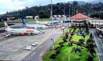 Aktivitas penerbangan di Bandara Pattimura Ambon.