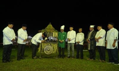 Wali Kota Tidore Kepulauan Muhammad Sinen,SE membuka rangkaian kegiatan Hari Jadi Tidore ke 917 tahun 2025, yang ditandai dengan pemukulan gong.