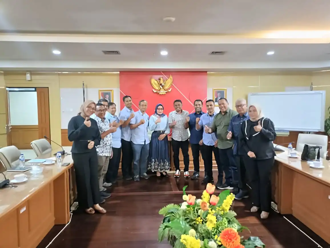Komisi II DPRD Kota Tidore Kepulauan Siap Dukung Pembentukan Koperasi Merah Putih 38 Komisi II DPRD Kota Tidore Kepulauan Siap Dukung Pembentukan Koperasi Merah Putih.