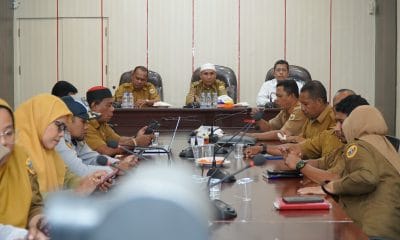 Asisten Sekda Bidang Perekonomian dan Pembangunan Taher Husaen, S.IP bersama Tim TPID Tidore mengikuti Rakor pengendalian Inflasi Daerah Tahun 2025 melalui Zoom di ruang rapat Sekda.