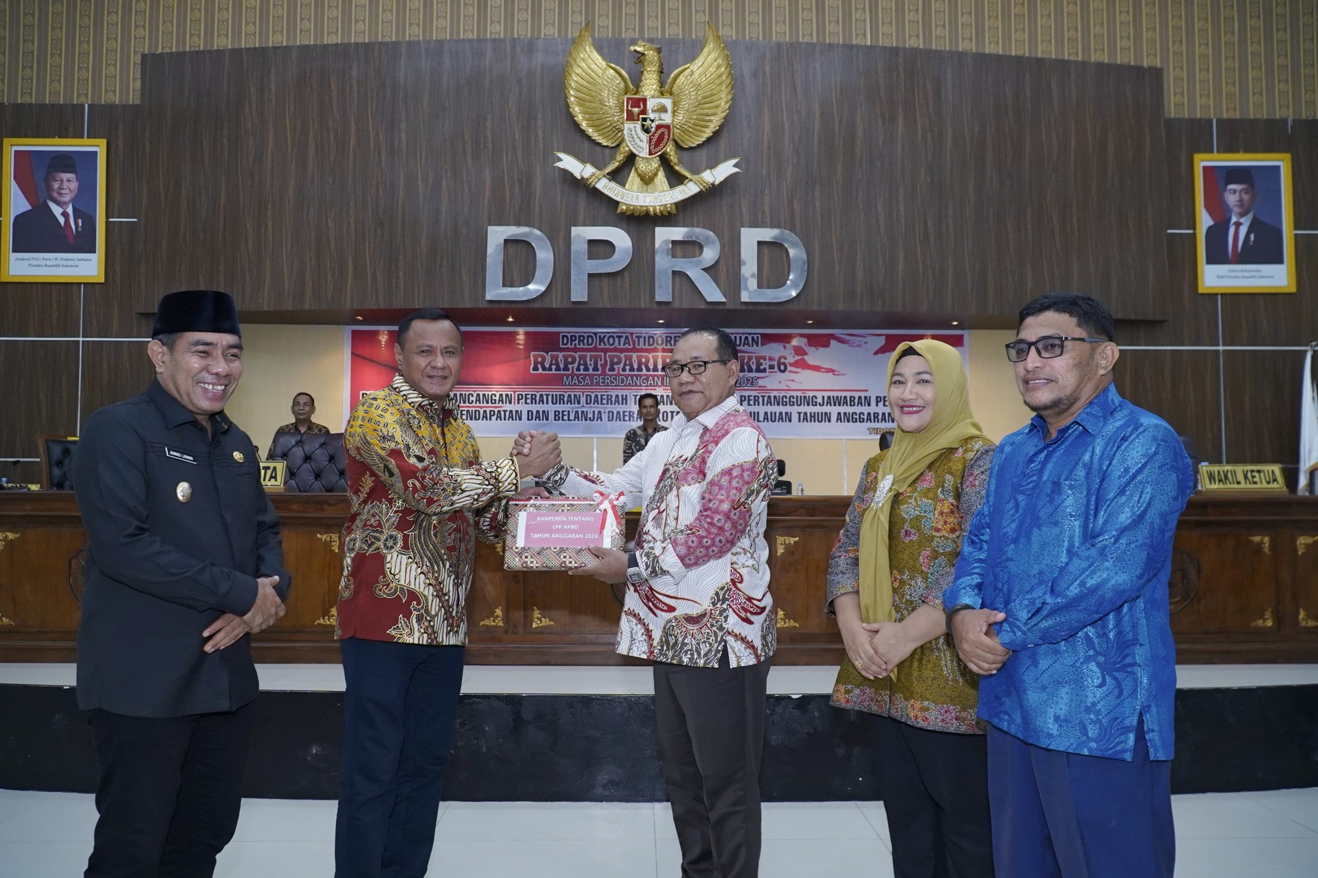 Wali Kota Tidore Resmi Serahkan Ranperda Pertanggungjawaban Pelaksanaan APBD Tahun 2024.