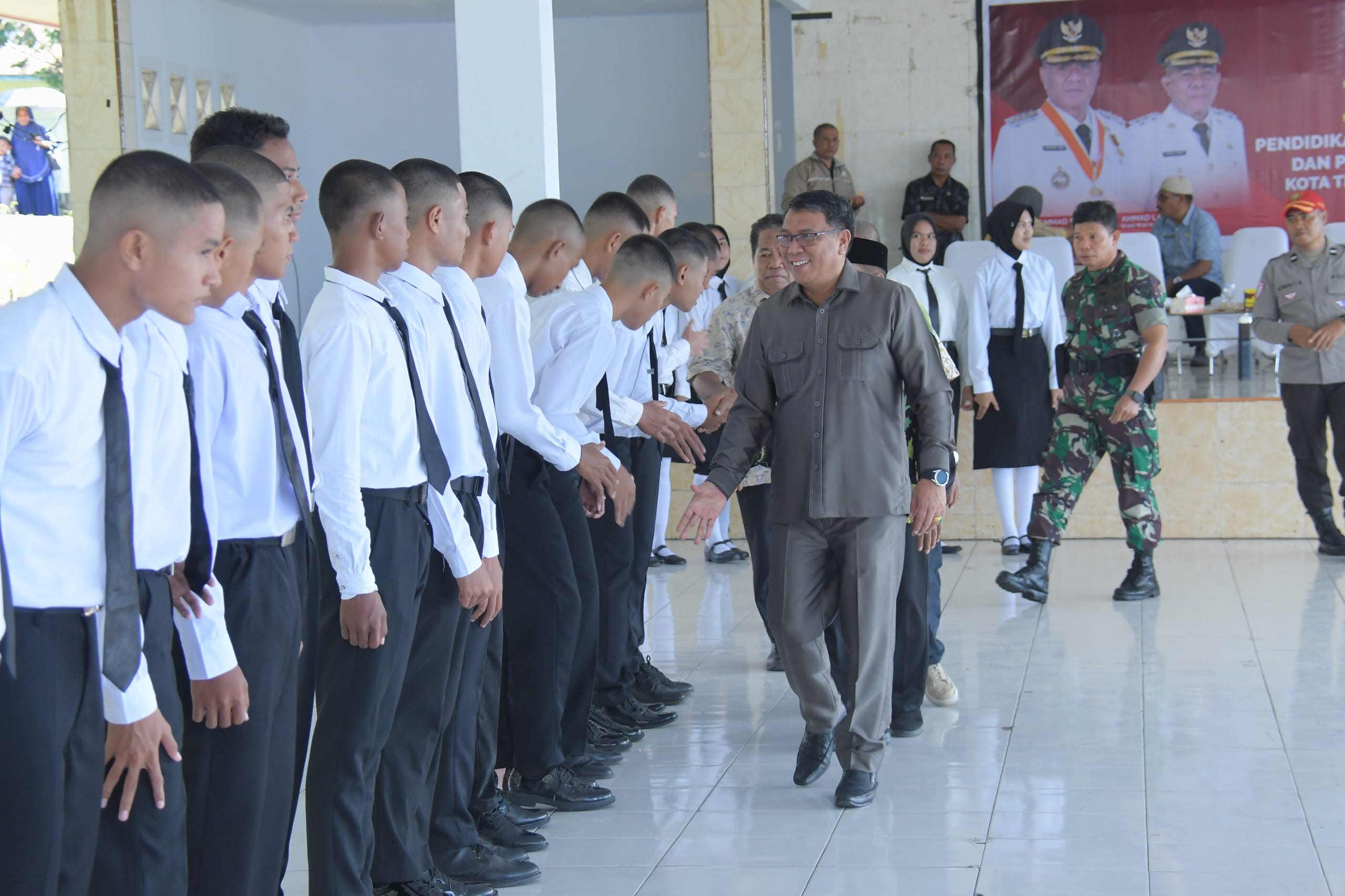 Keberhasilan Upacara HUT RI ke 80 Bergantung pada Kalian, Latihlah Diri dengan Disiplin dan Tanggung Jawab 39 Keberhasilan Upacara HUT RI ke 80 Bergantung pada Kalian, Latihlah Diri dengan Disiplin dan Tanggung Jawab.