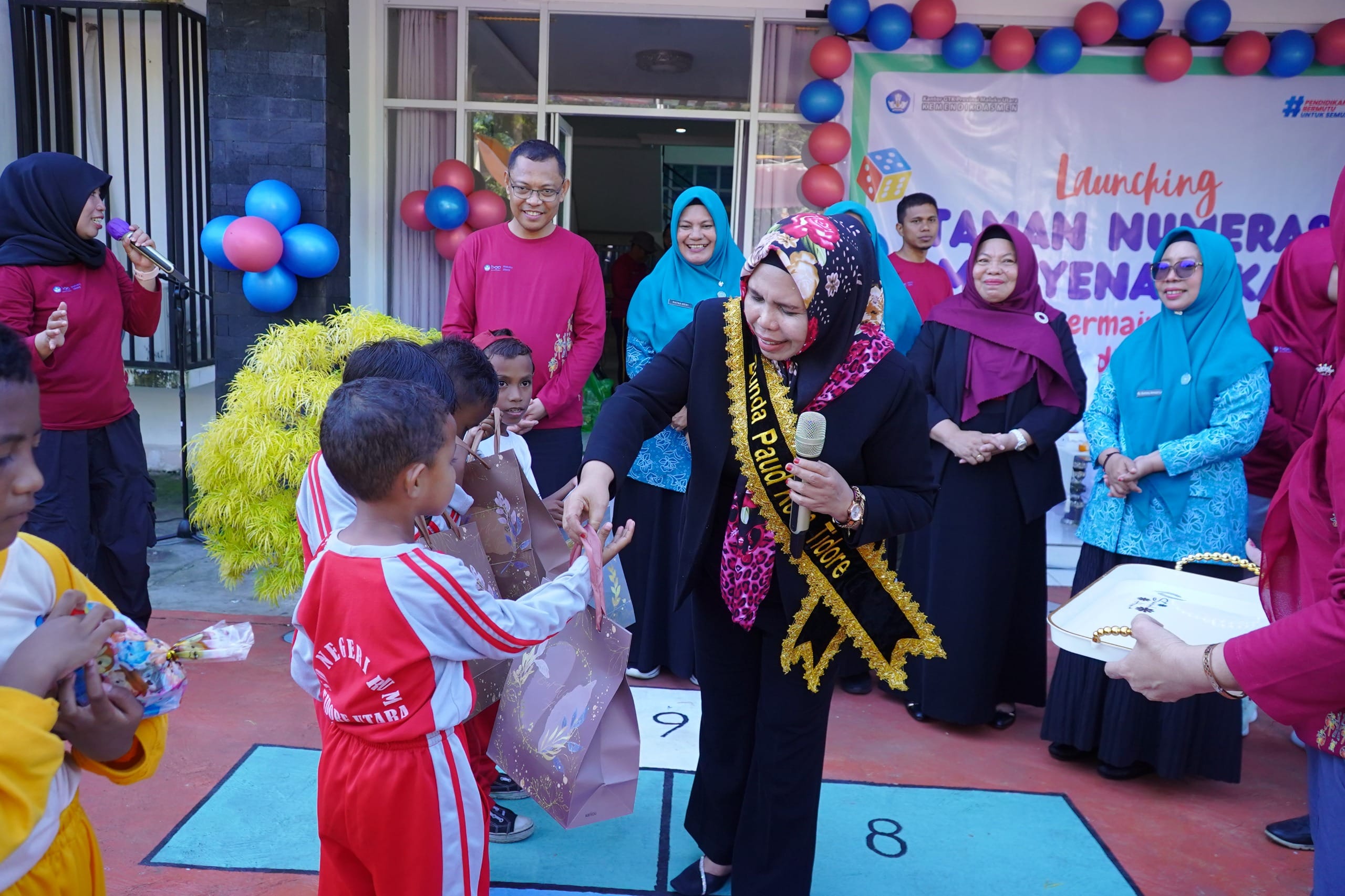 Momentum Hari Anak, Bunda PAUD Tidore Luncurkan Taman Numerasi.