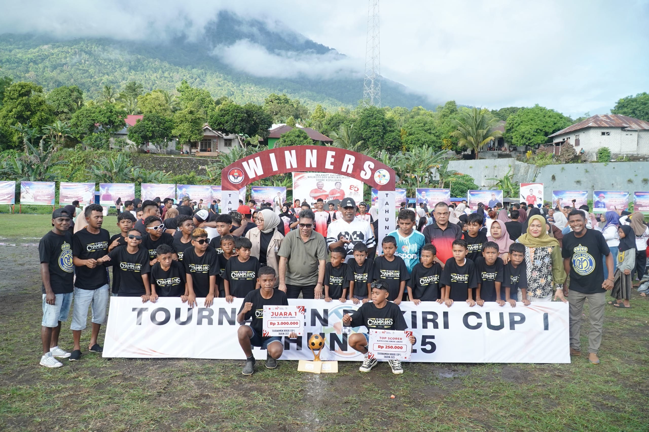 Wakil Wali Kota Ahmad Laiman Resmi Tutup Turnamen Dokiri Cup I 2025.