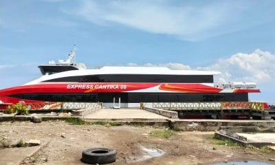 Kapal cepat KM Expres Cantika 08.