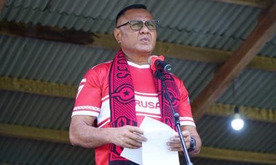 Wali Kota Tidore Kepulauan Muhammad Sinen, S.E memberikan sambutan pada Pembukaan Rurusaya Open Turnamen ke XIII Tahun 2025.