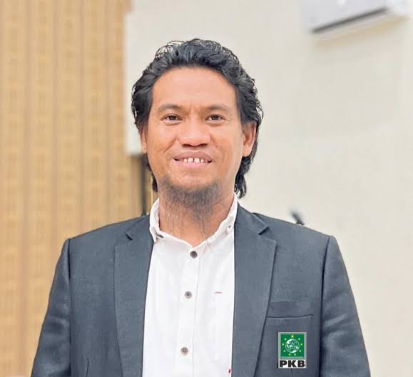 PKB Tidore Dukung Muhammad Sinen: Kurangi Tunjangan DPRD untuk Kepentingan Rakyat 38 Ketua DPC PKB Kota Tidore, Murad Polisiri.
