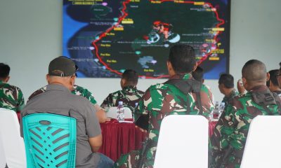 Rapat Koordinasi Tour de Pattimura yang dipimpin oleh Dandim 1505/Tidore Letkol Inf Wahyu Sasono di Aula Jenderal Sudirman, Kodim 1505/Tidore, Kelurahan Goto, Kamis (18/9/2025).