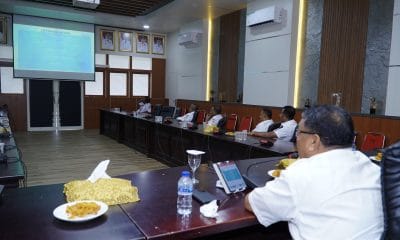Sekretaris Daerah Kota Tidore Kepulauan H. Ismail Dukomalamo, S.Pd.MM mengikuti Rapat Evaluasi Pelaksanaan Pemeriksaan Kesehatan Gratis (PKG) Kabupaten dan Kota di Provinsi Maluku Utara Melalui zoom Meeting.