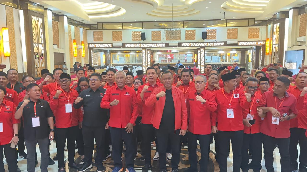 Konferda PDIP Maluku Utara: Ayah Erik Kembali Terpilih Secara Aklamasi.