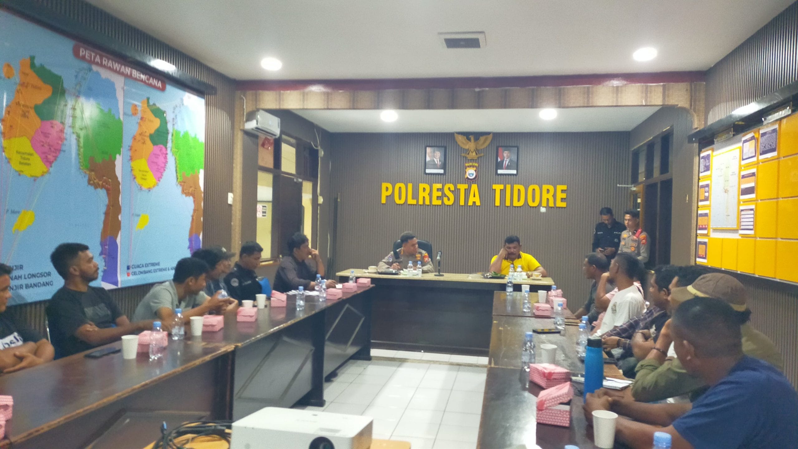 Polresta Tidore dan KAWATAK Gelar Coffee Morning, Perkuat Sinergi Polisi dan Media