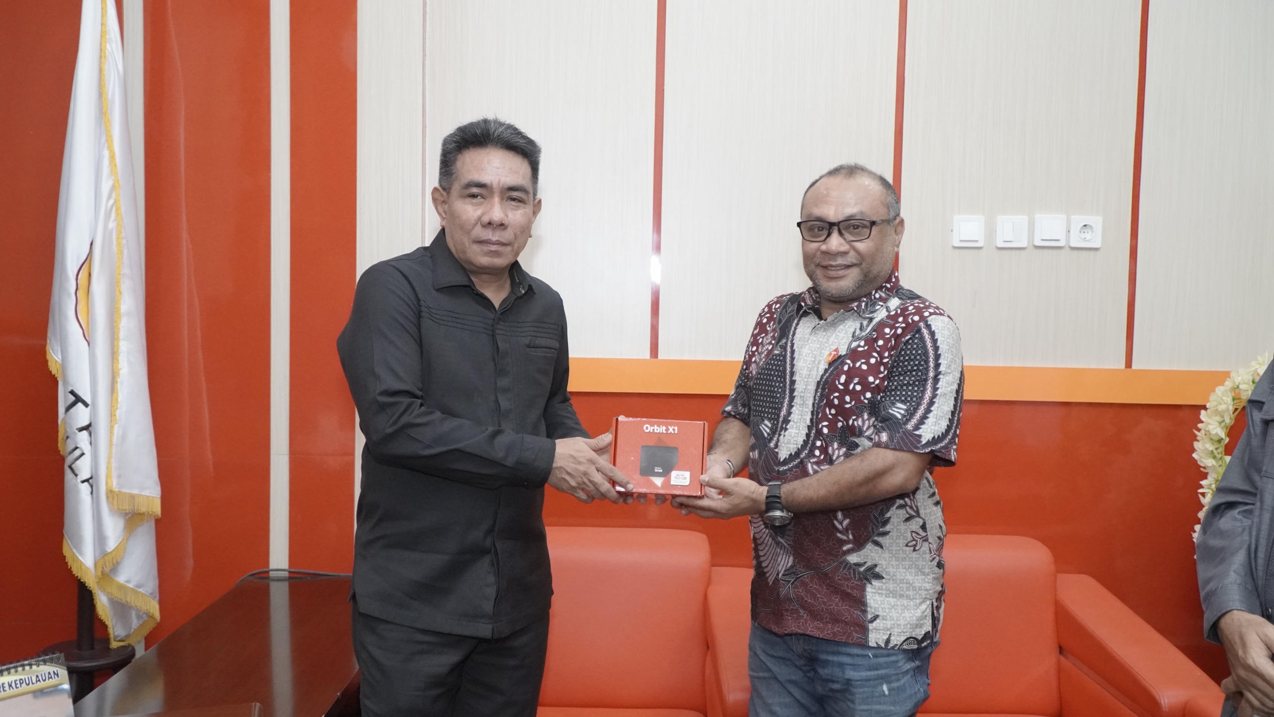 Wakil Wali Kota Tidore Terima Audiensi Telkomsel Branch Ternate, Bahas Rencana Pengembangan Jaringan 5G.