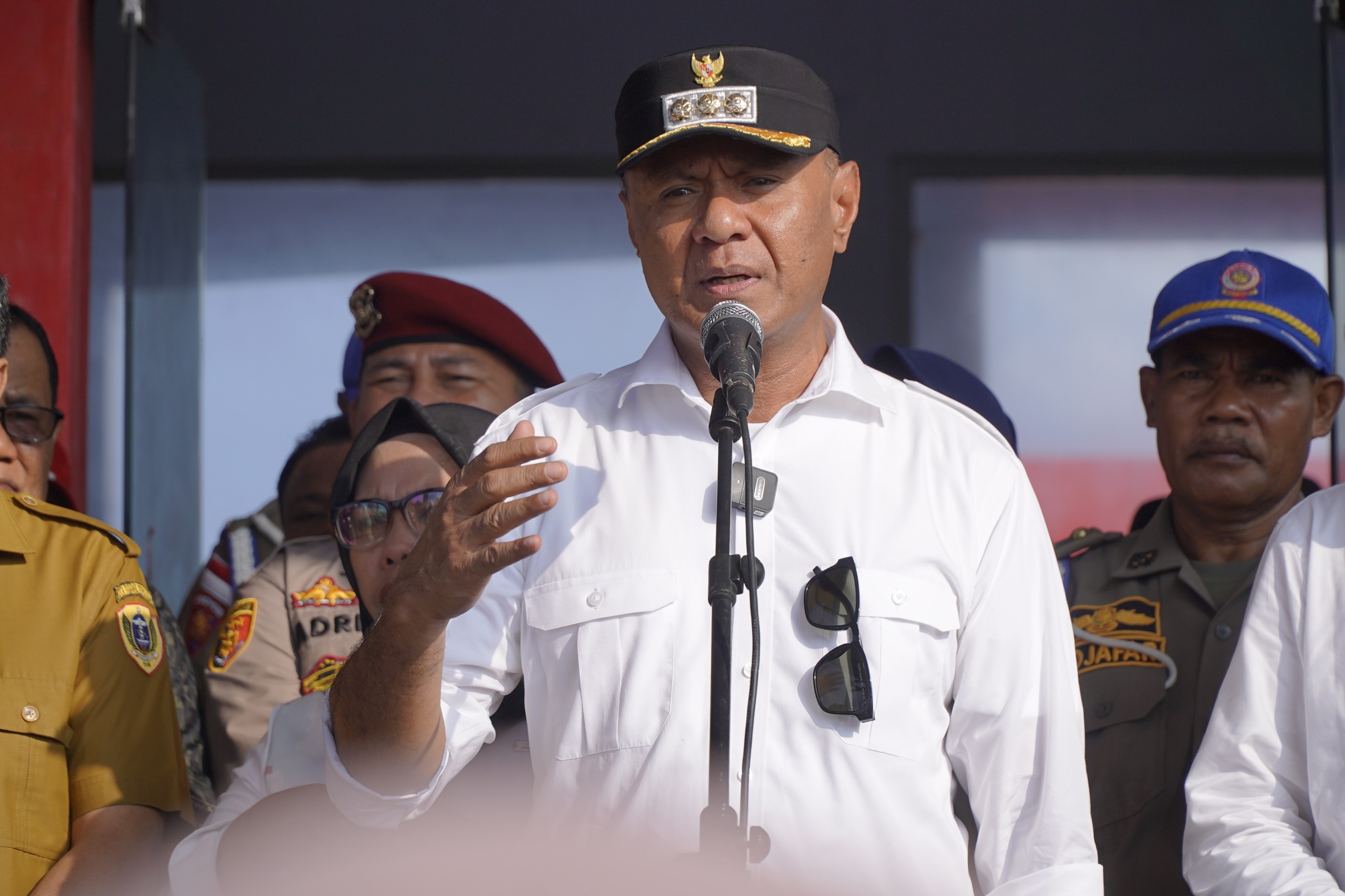 Kualitas Udara Memburuk, Wali Kota Tidore Muhammad Sinen Perintahkan Sekolah Terapkan BDR 39 Kualitas Udara Memburuk, Wali Kota Tidore Muhammad Sinen Perintahkan Sekolah Terapkan BDR.