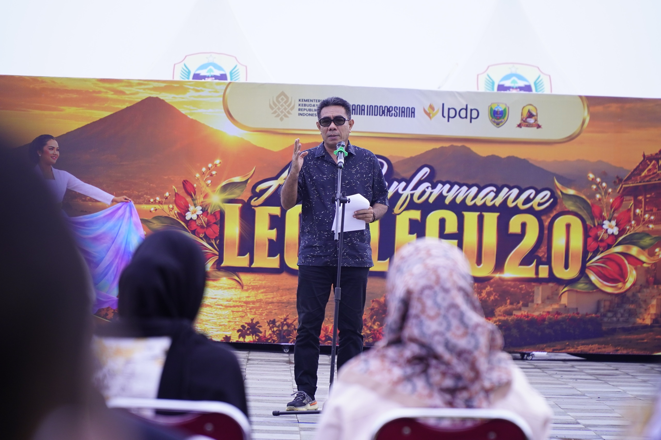 Ahmad Laiman Buka Art Performance Legu-Legu 2.0 Tahun 2026 di Pantai Tugulufa.